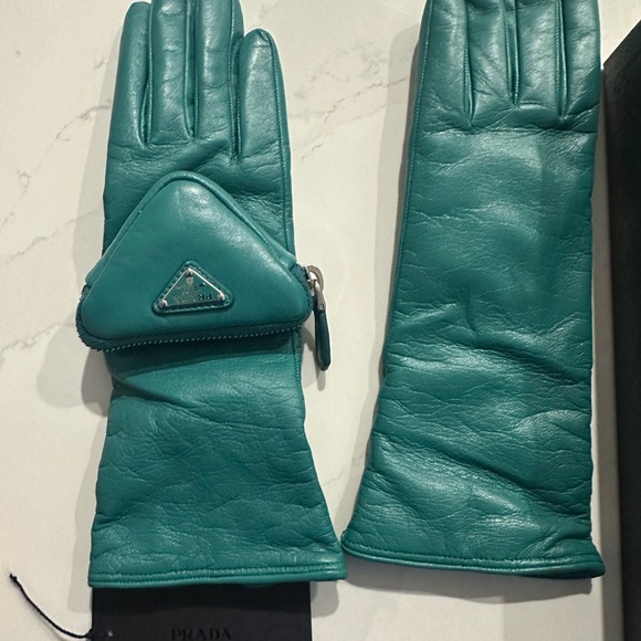 Prada gloves size 7 - Picture 3 of 10
